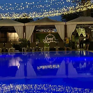Redebora Hotel